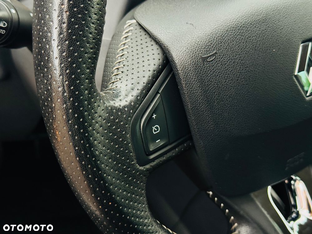 Renault Megane ENERGY TCe 115 Start & Stopp Bose Edition - 15