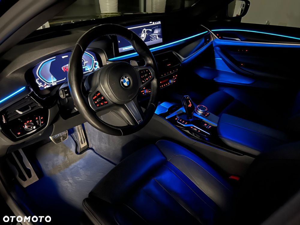 BMW Seria 5 520e M Sport sport - 26