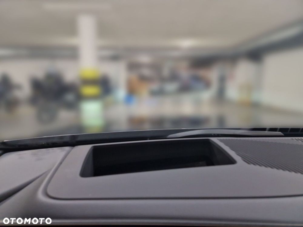 BMW Seria 5 520d xDrive mHEV M Sport - 28
