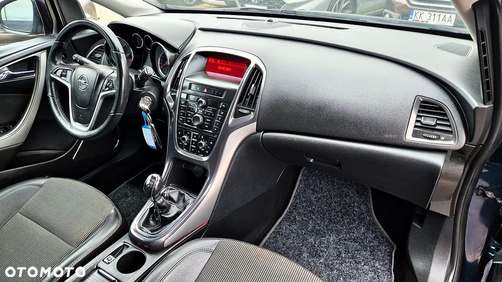 Opel Astra 1.4 T Sport - 32