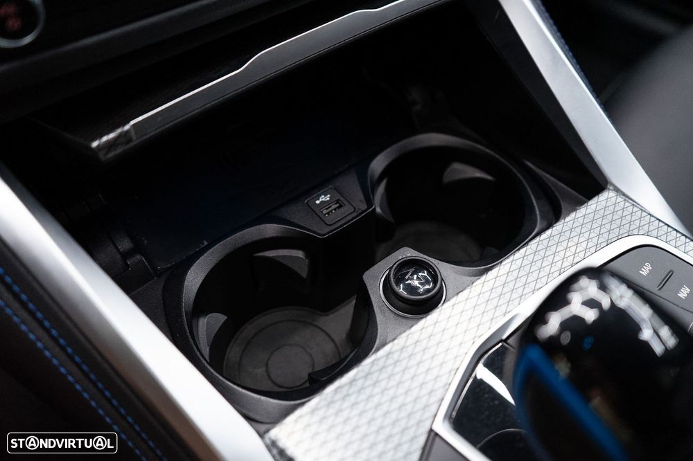 BMW i4 M50 Gran Coupe - 37