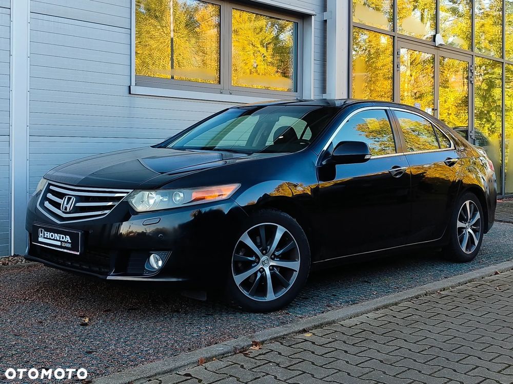 Honda Accord 2.0 Executive Nav - 1