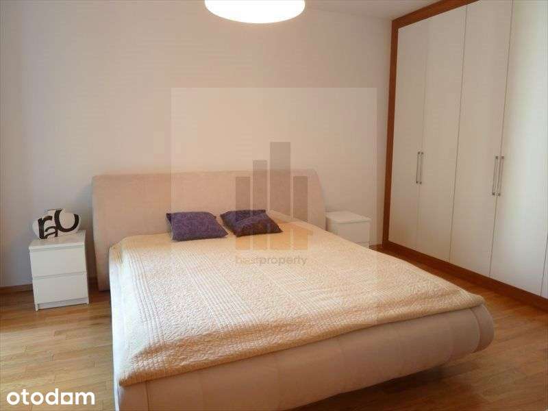 Apartament w centrum przy parku