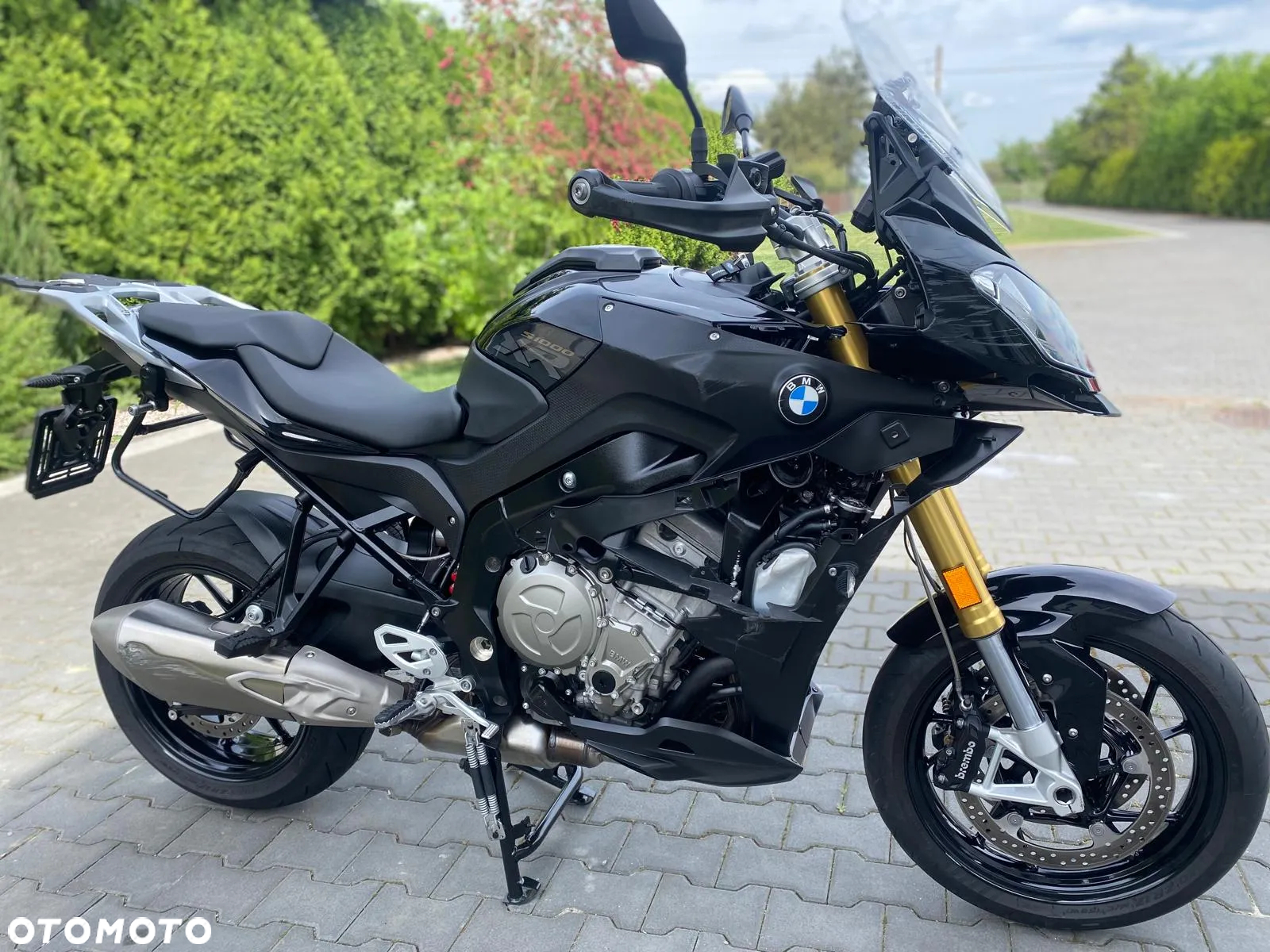 BMW XR - 9