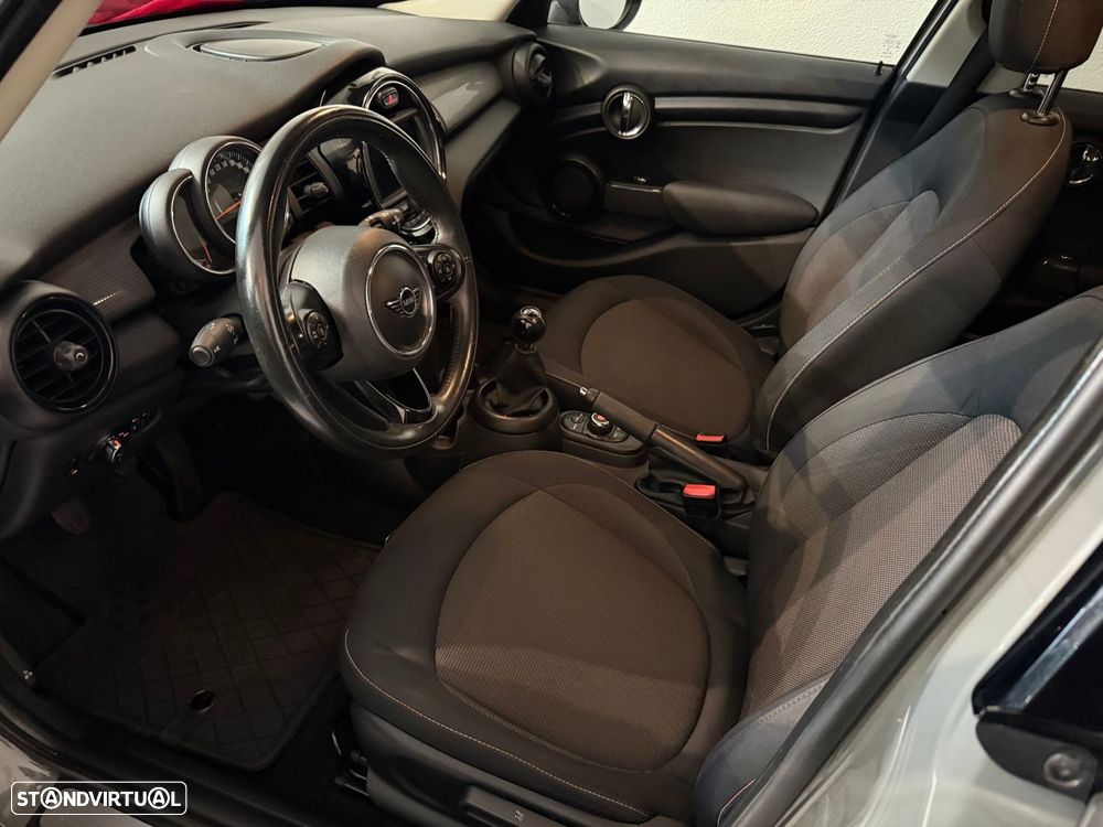 MINI 5 Portas Cooper D - 24