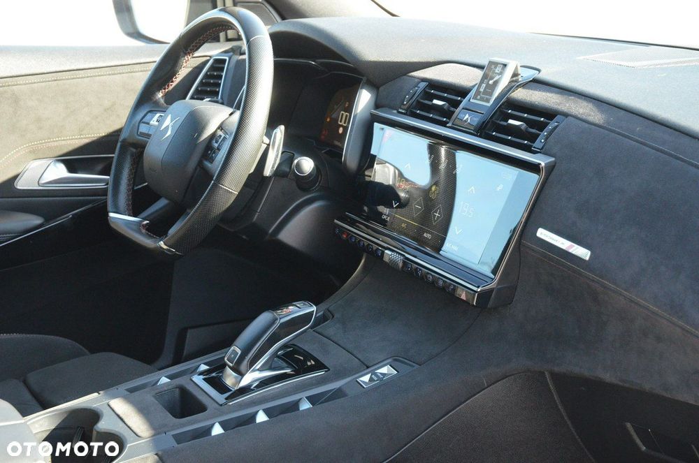 DS Automobiles DS 7 Crossback 2.0 BlueHDi Performance Line + - 17