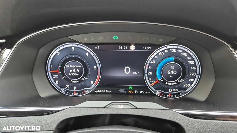 Volkswagen Passat 2.0 TDI DSG Highline - 32