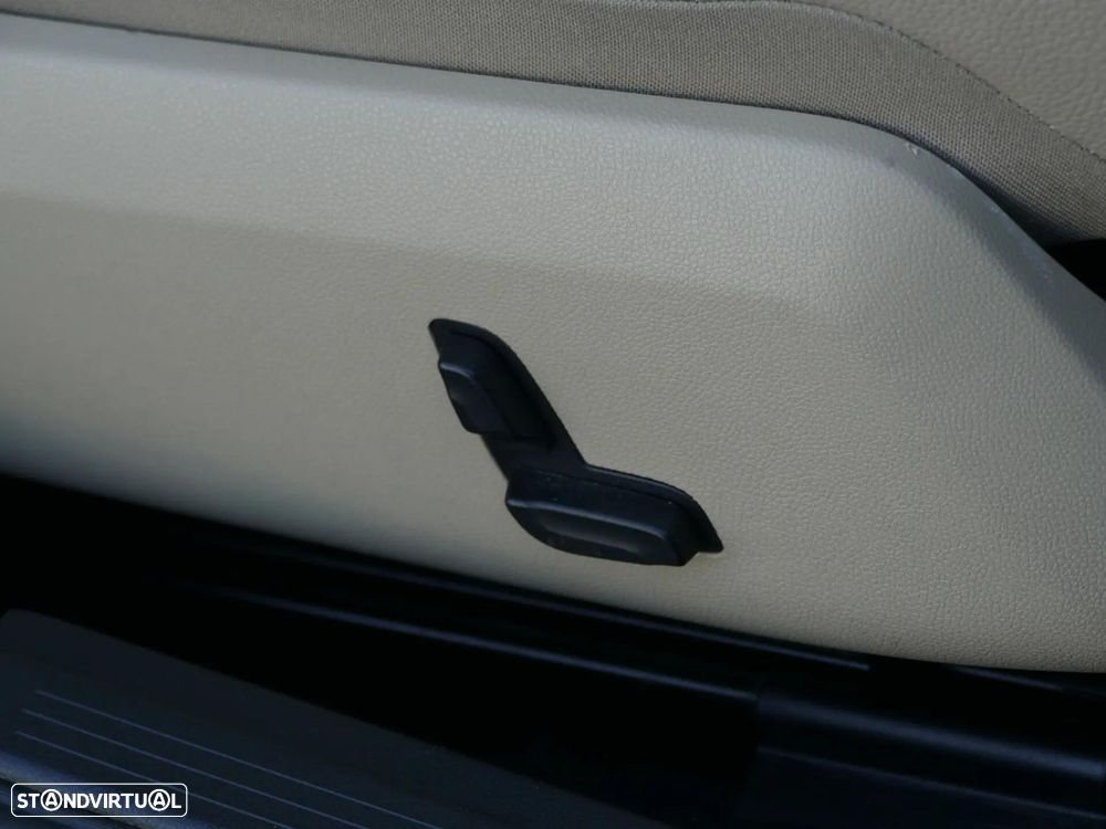 Mercedes-Benz E 220 CDi Avantgarde BE Auto. - 33