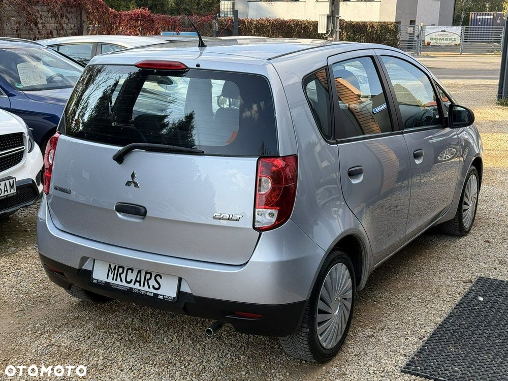 Mitsubishi Colt - 6
