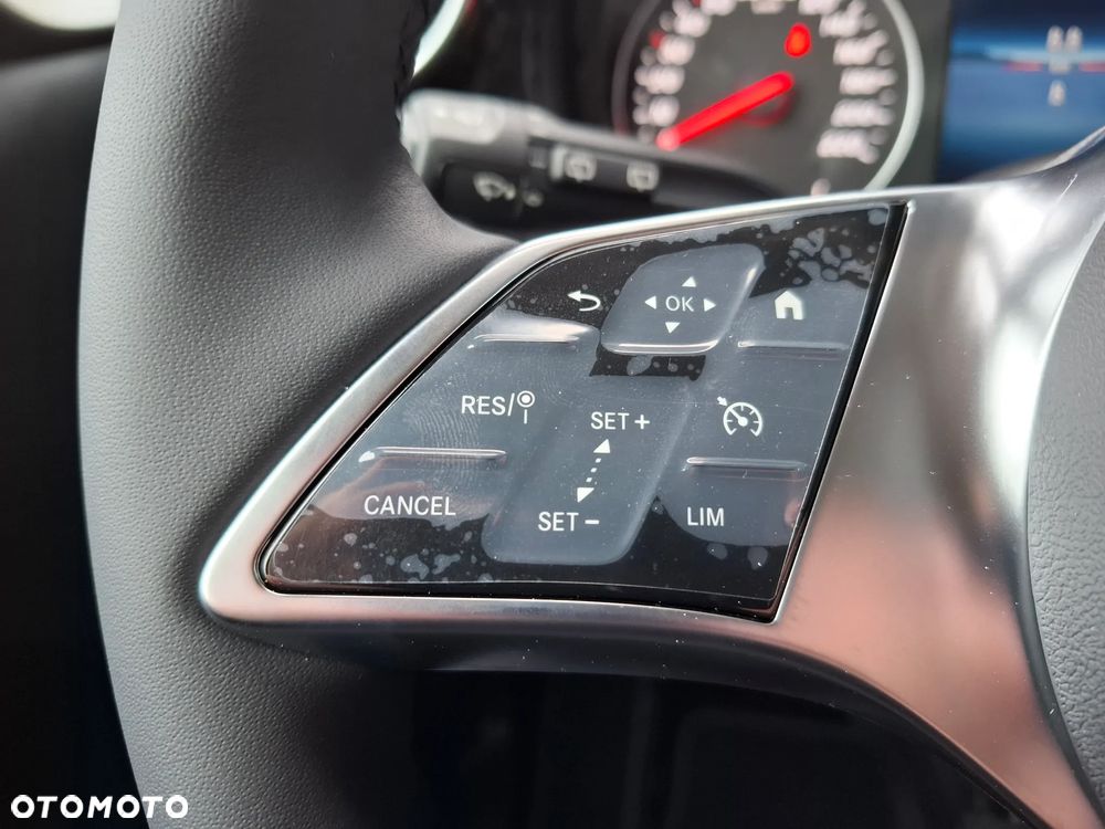 Mercedes-Benz Klasa T 180 d Progressive - 28