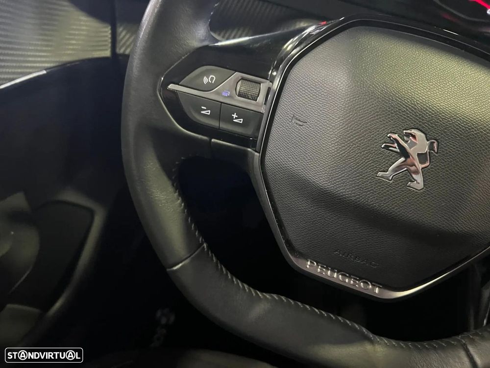 Peugeot 208 1.2 PureTech Active Pack - 17