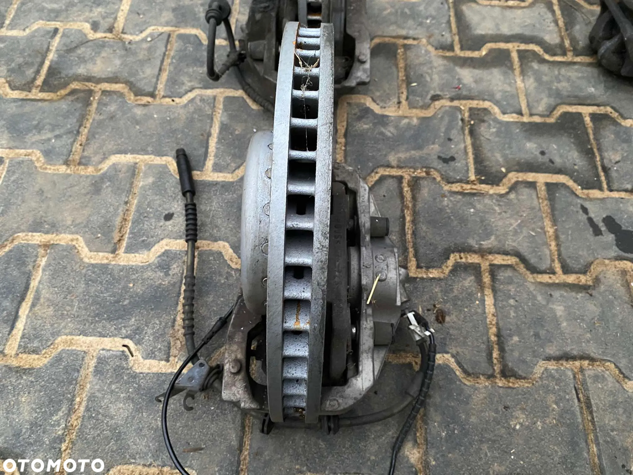 BMW F10 F11 535xd SWAP Hamulce Stan bdb - 4