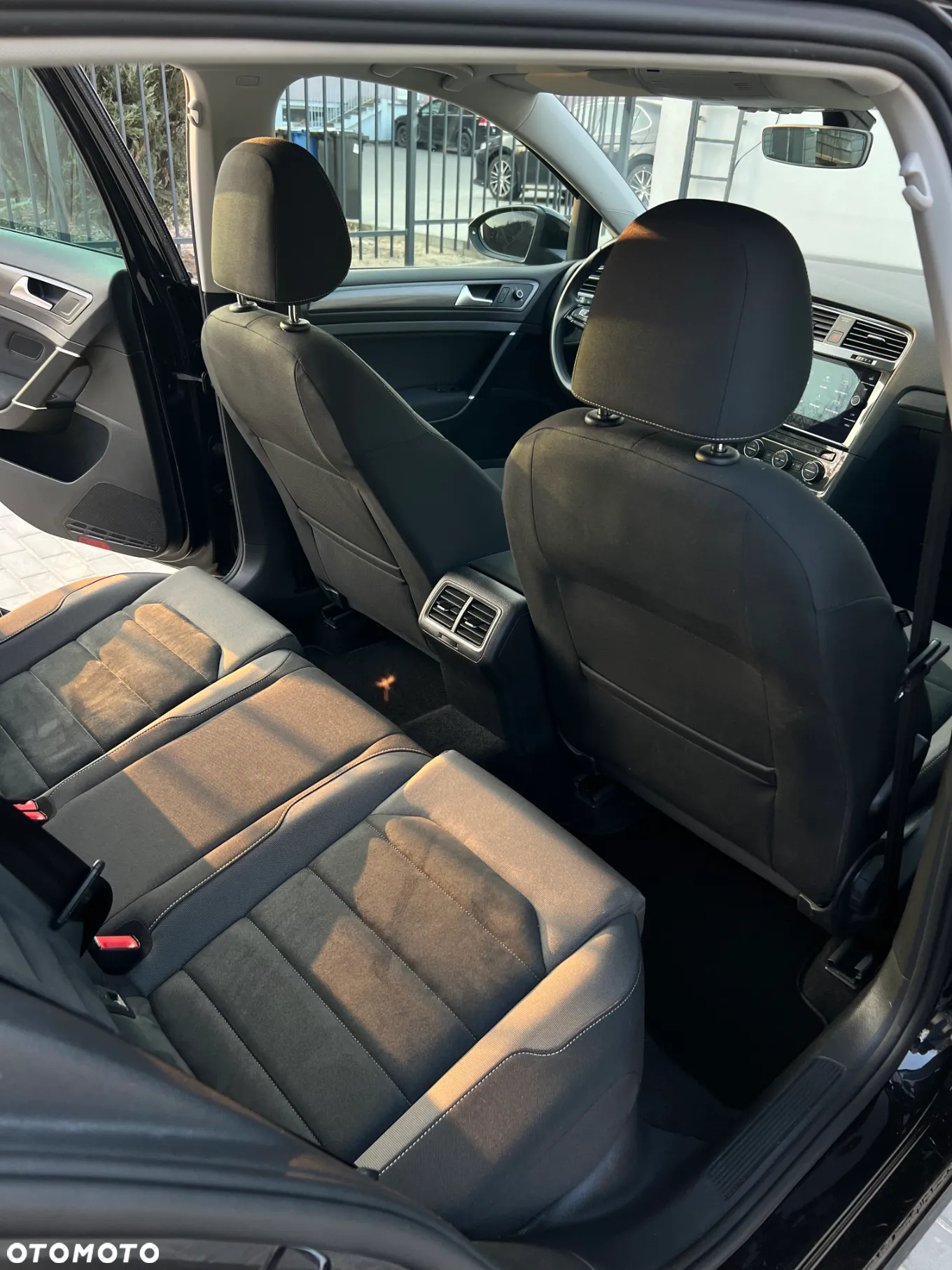Volkswagen Golf Variant 1.6 TDI (BlueMotion Technology) DSG Comfortline - 19