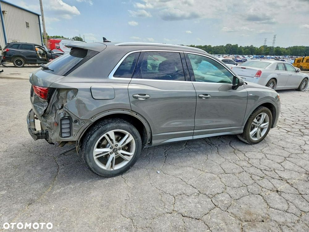 Audi Q3 2021 photo 4