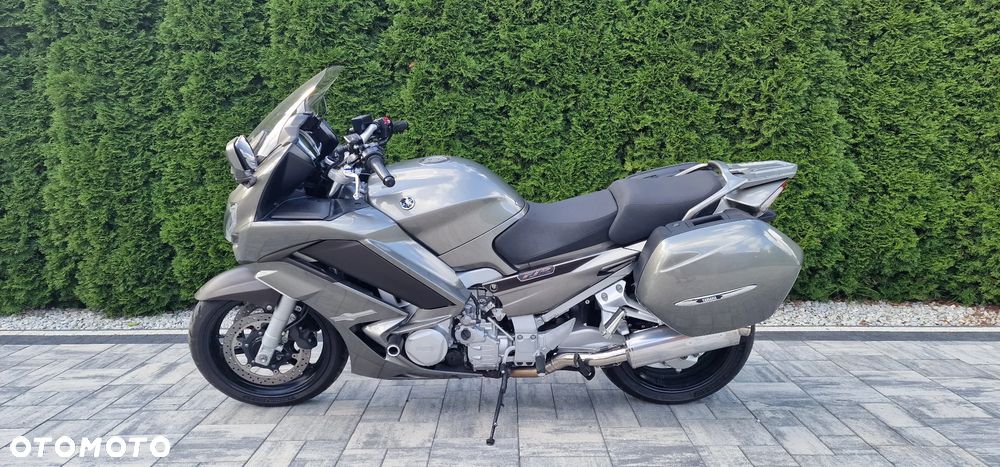 Yamaha FJR - 11