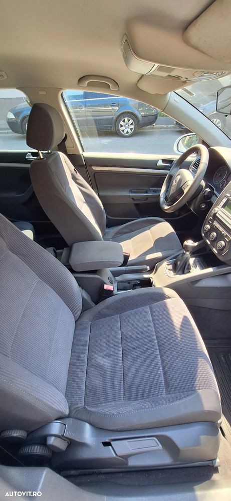 Volkswagen Jetta 1.9 TDI Comfortline - 11