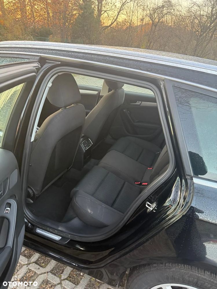 Audi A4 Avant 2.0 TDI - 9