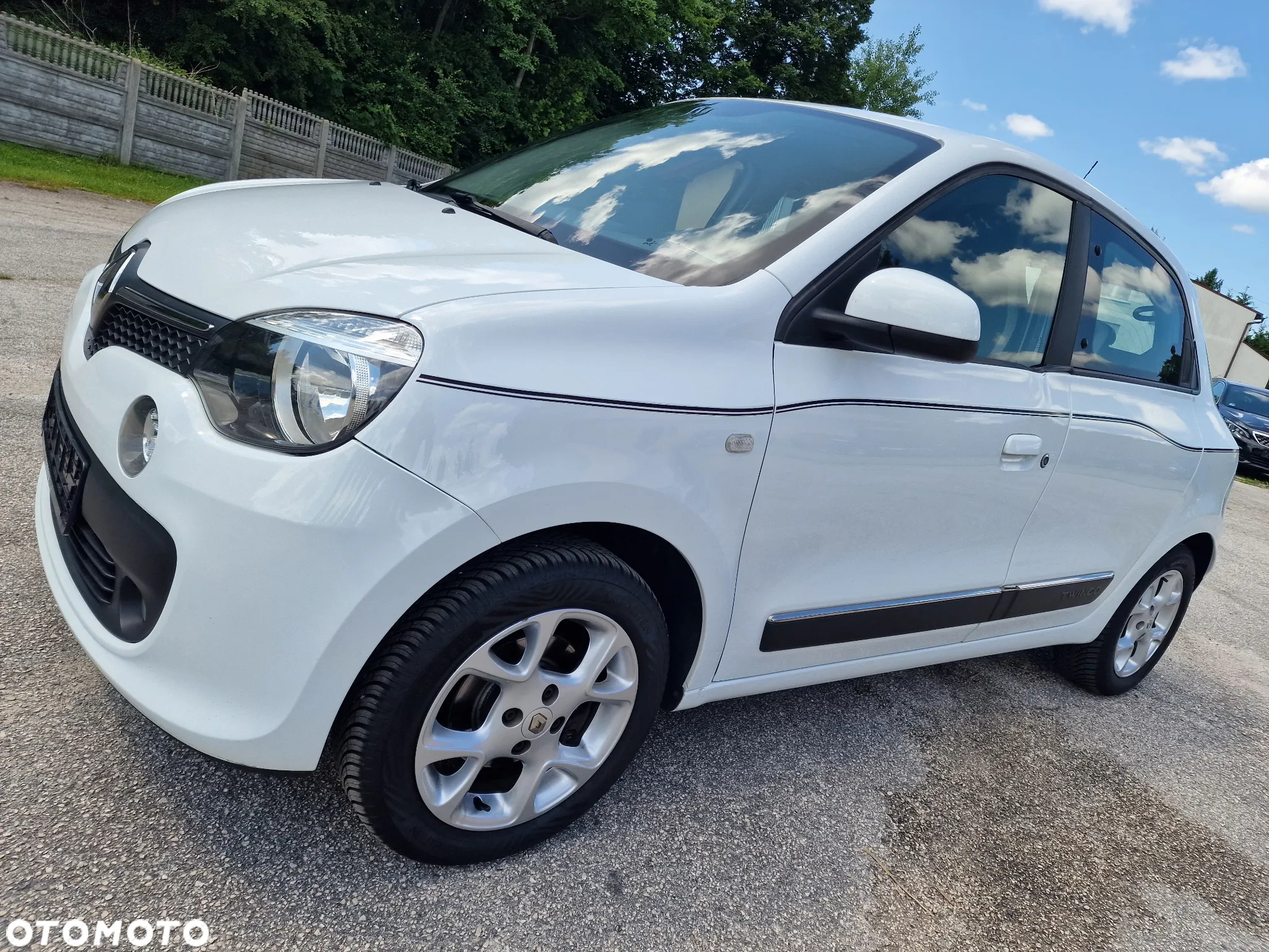 Renault Twingo ENERGY TCe 90 EDC Cosmic - 2