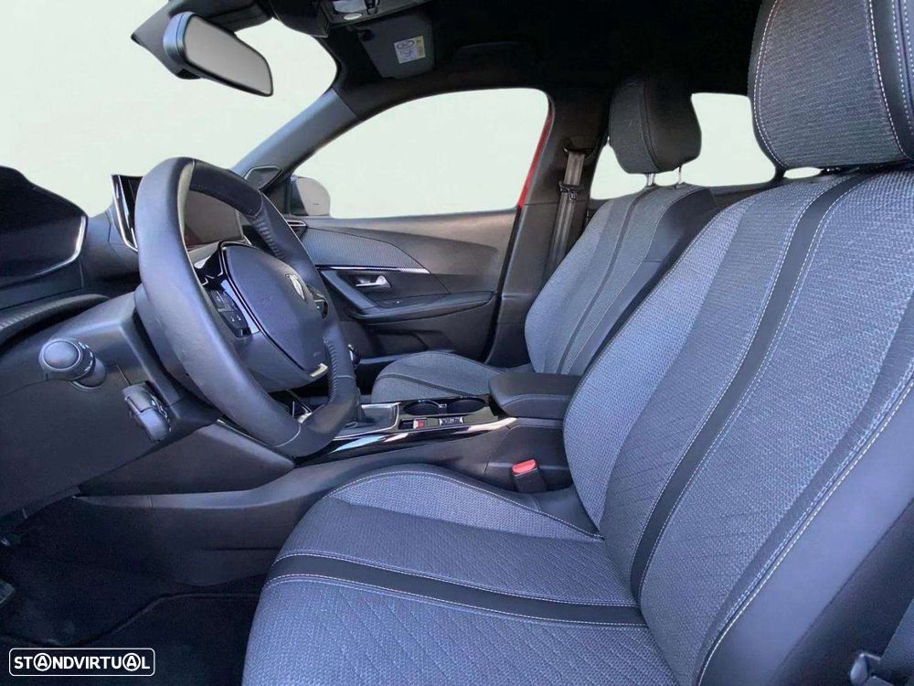 Peugeot 2008 1.2 PureTech Allure - 21