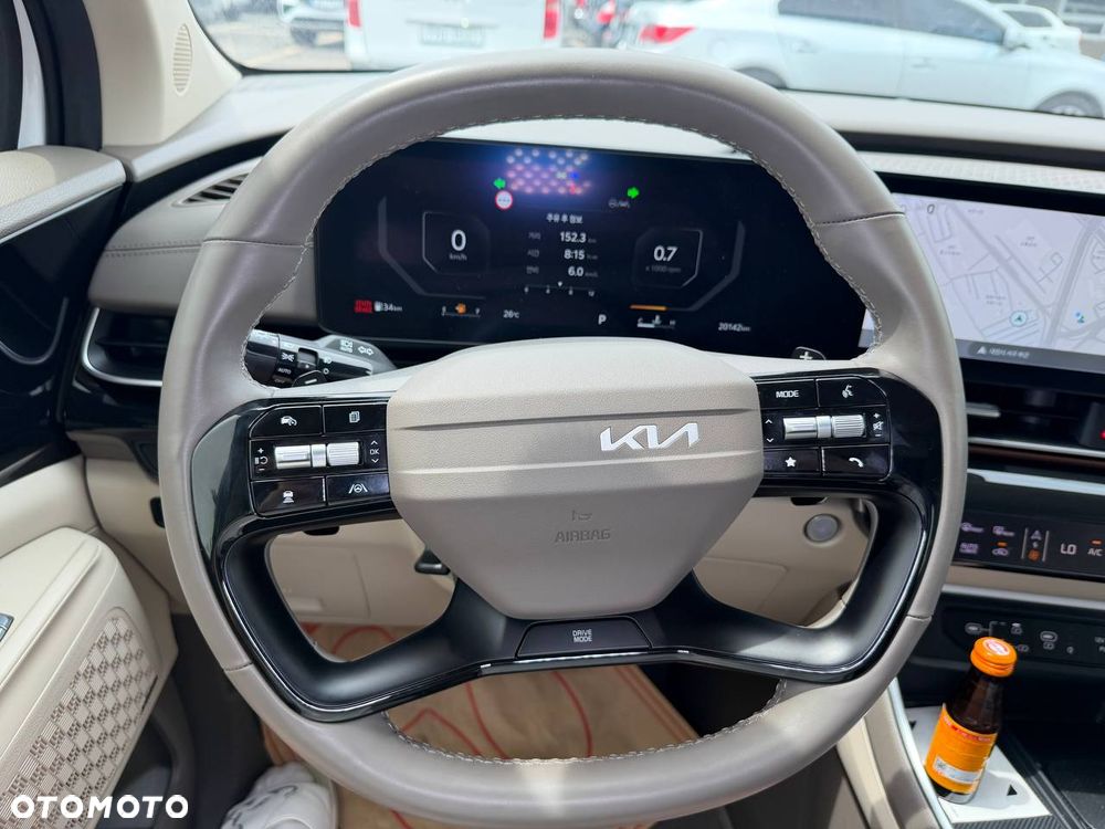 Kia Carnival - 13