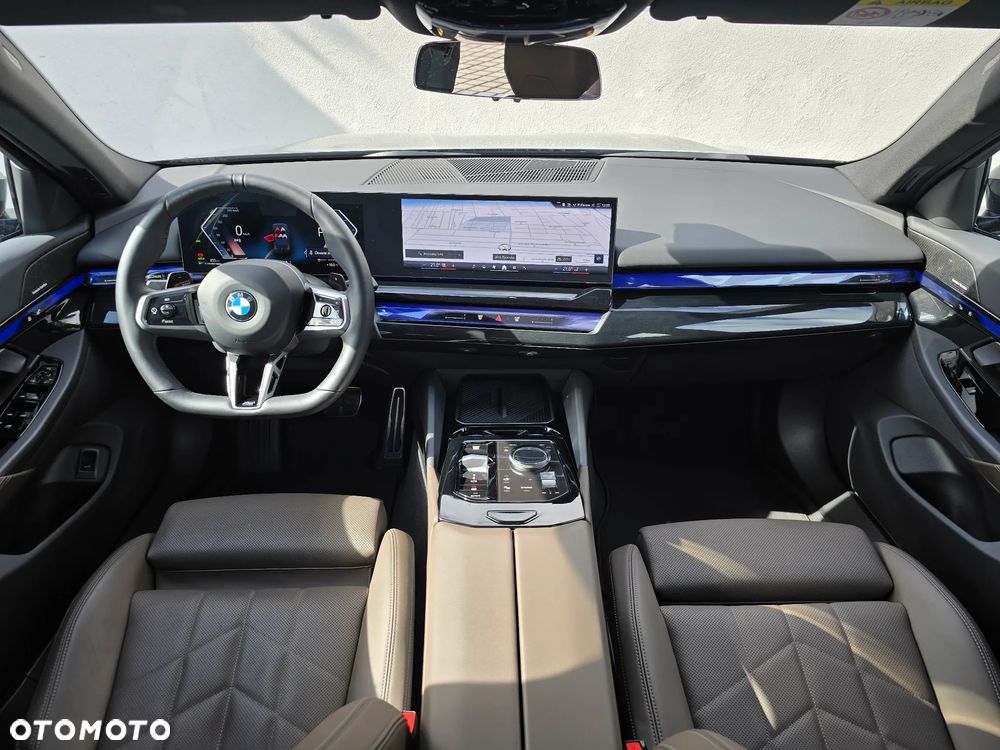 BMW Seria 5 520d xDrive mHEV M Sport - 11