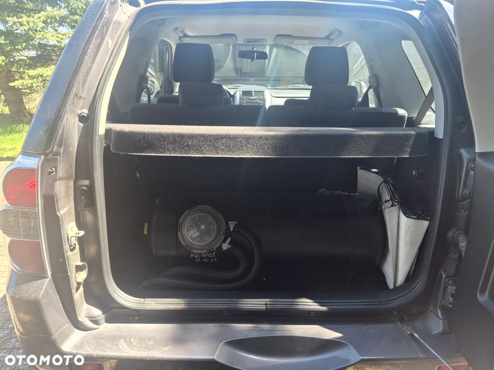 Suzuki Grand Vitara 2011 photo 2