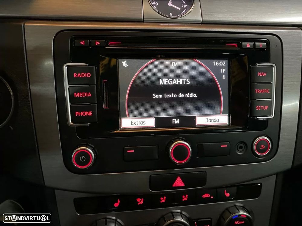 VW Passat Variant 1.6 TDI BlueMotion Comfortline - 12