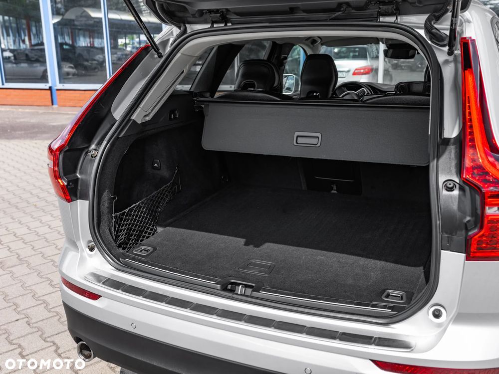 Volvo XC 60 B4 D Geartronic Momentum - 6