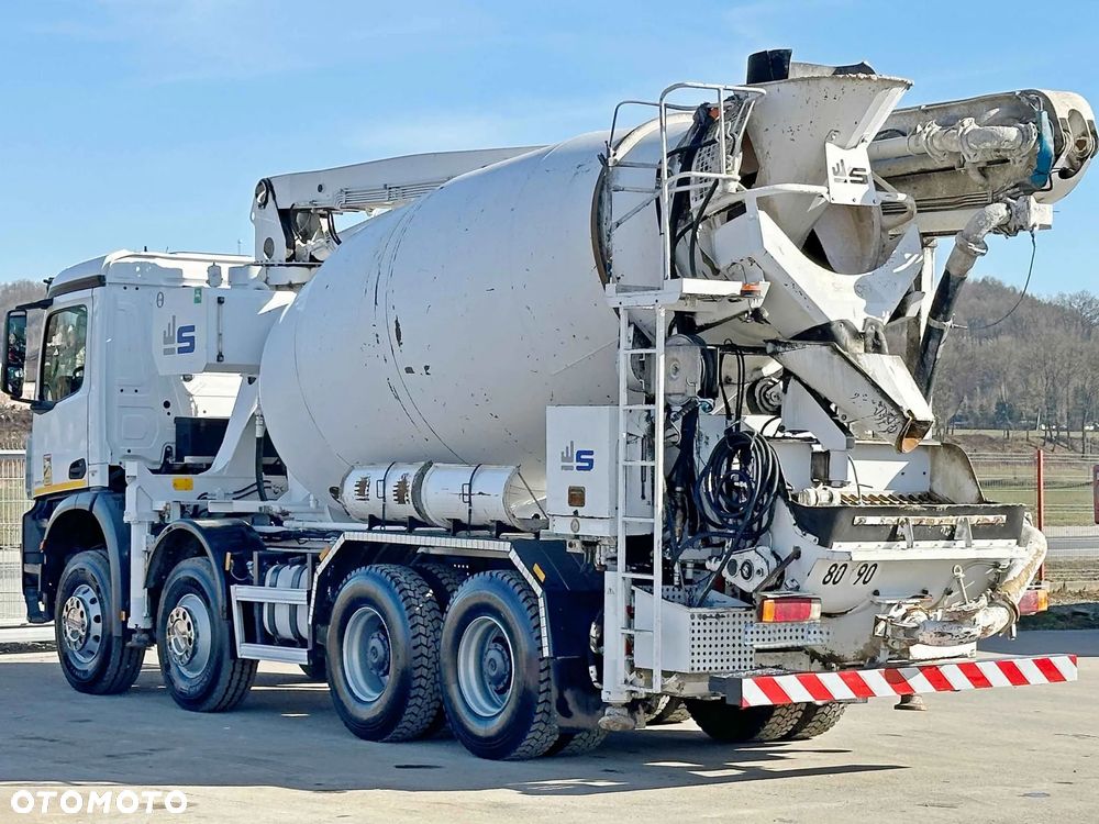 Mercedes-Benz AROCS 3743 * POMPA DO BETONU 24 m + PILOT * STAN BDB / 8x4 - 6