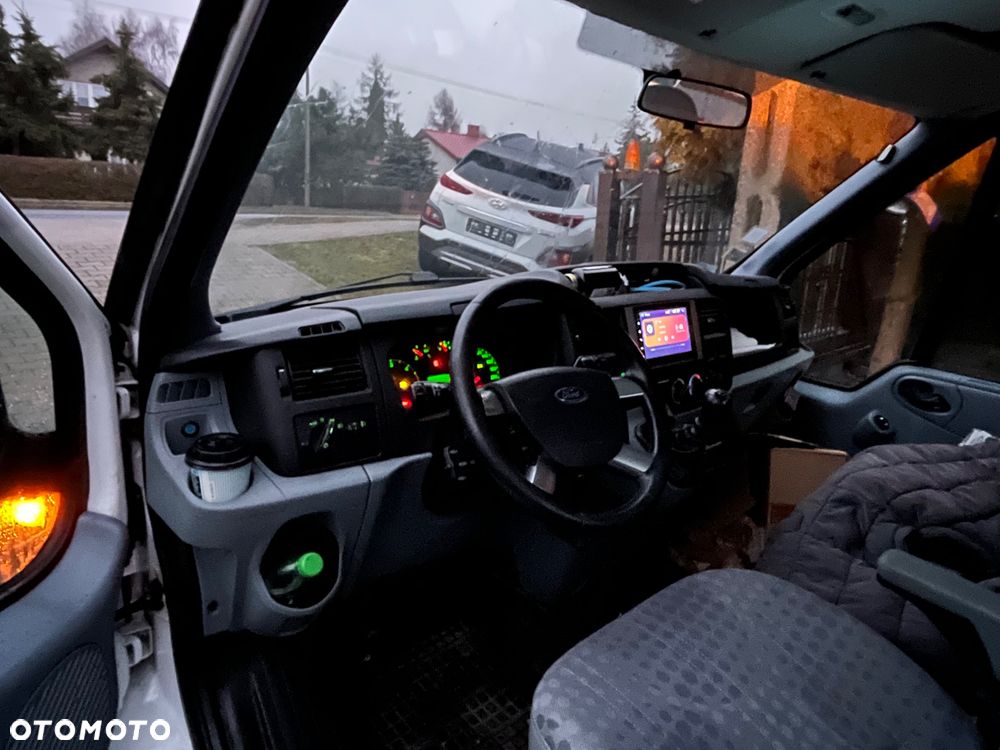 Ford Transit - 26