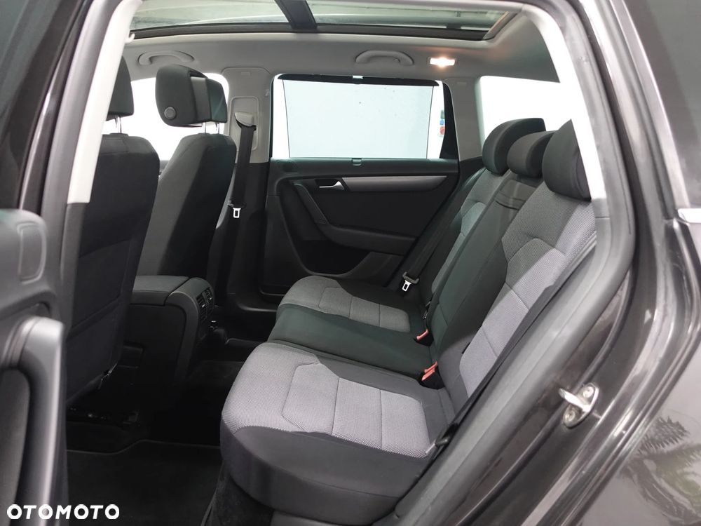 Volkswagen Passat 2.0 Blue TDI SCR Highline - 20