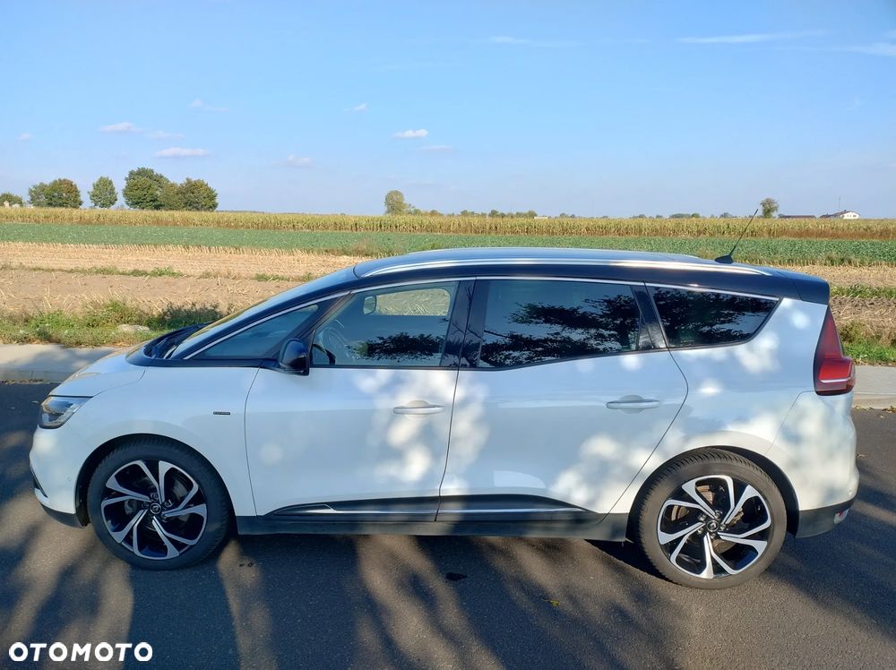 Renault Grand Scenic - 11