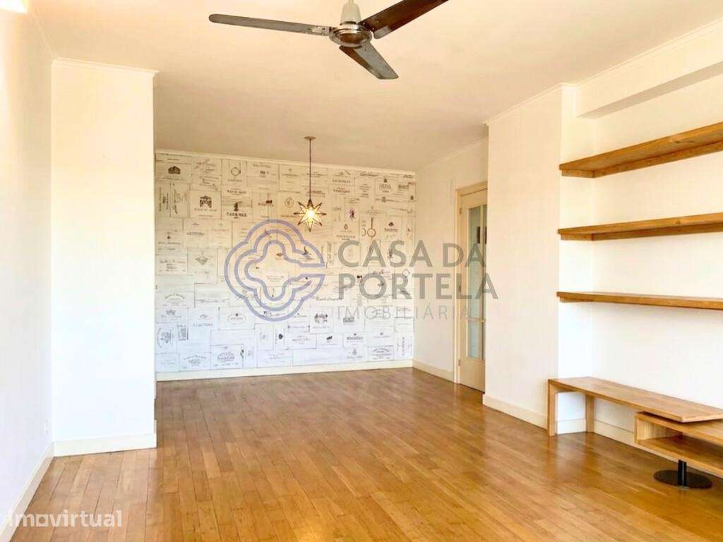 Apartamento T2 com Vista Desafogada, Garagem  e Segurança 24h – Alto d - Grande imagem: 3/25