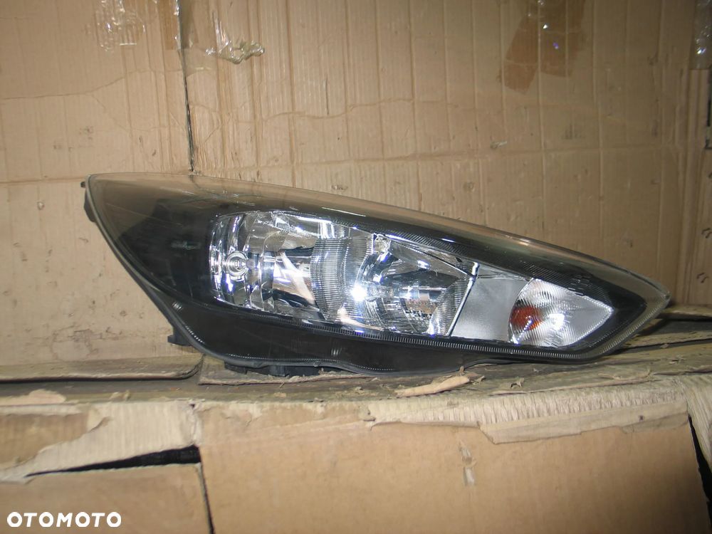 lampa przod ford focus Mk3 lift 14-19r. F1EB-13W029-EC europa - 2
