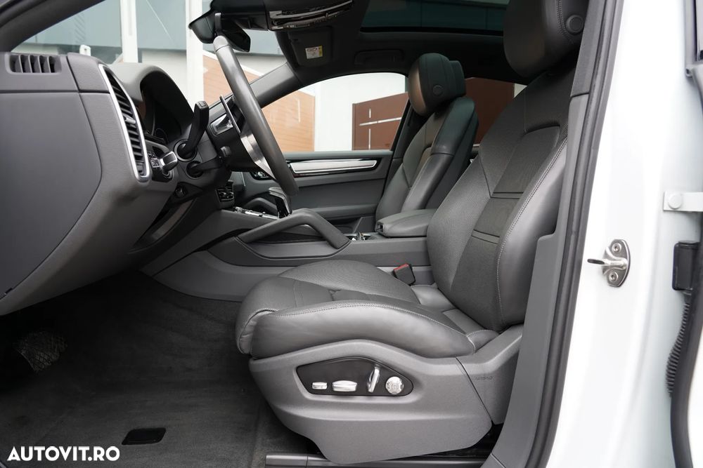 Porsche Cayenne Coupe Tiptronic S - 10