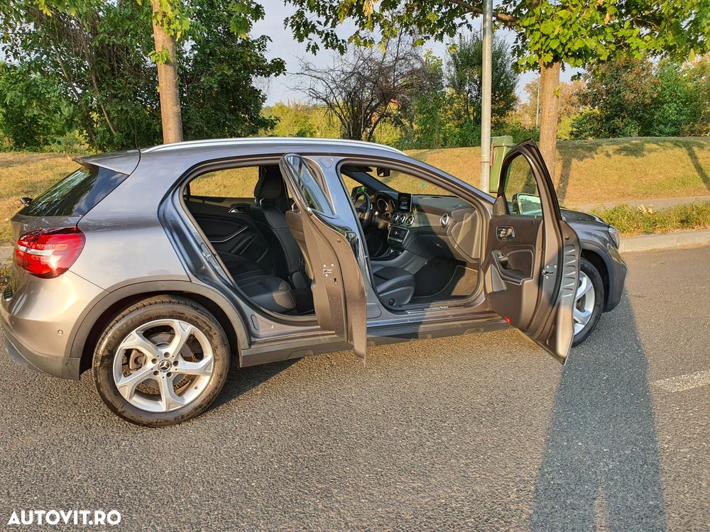 Mercedes-Benz GLA 250 4MATIC Aut. - 12