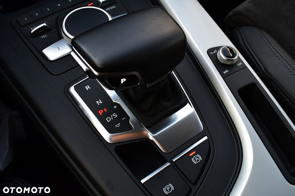 Audi A4 Avant 35 TFSI mHEV S Line S tronic - 16