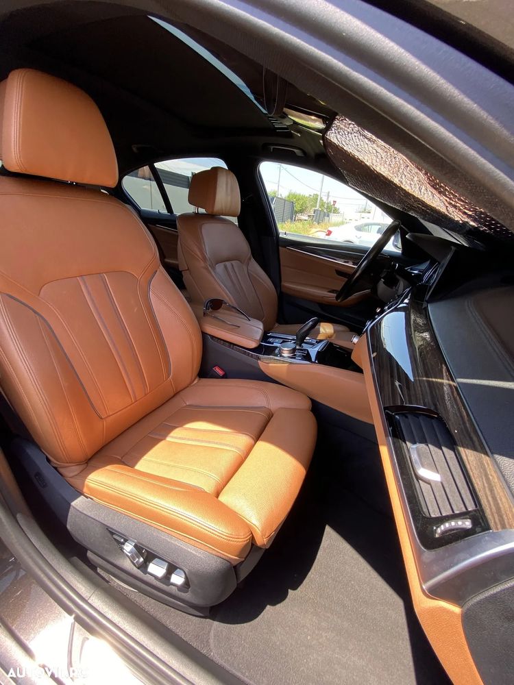 BMW Seria 5 520d Aut. Luxury Line - 12