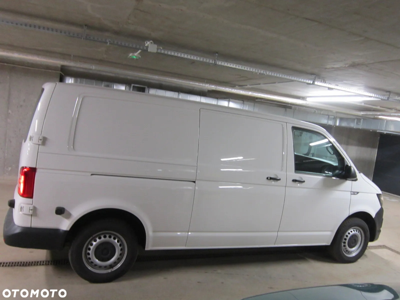Volkswagen Transporter - 4