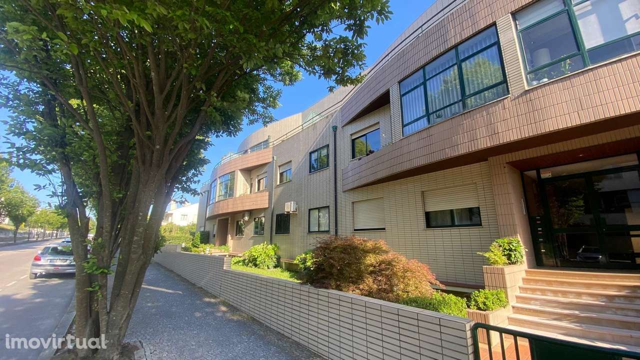 ARRENDADO! Apartamento T1 com Garagem na Avª de Francelos, Valadares - Grande imagem: 4/7