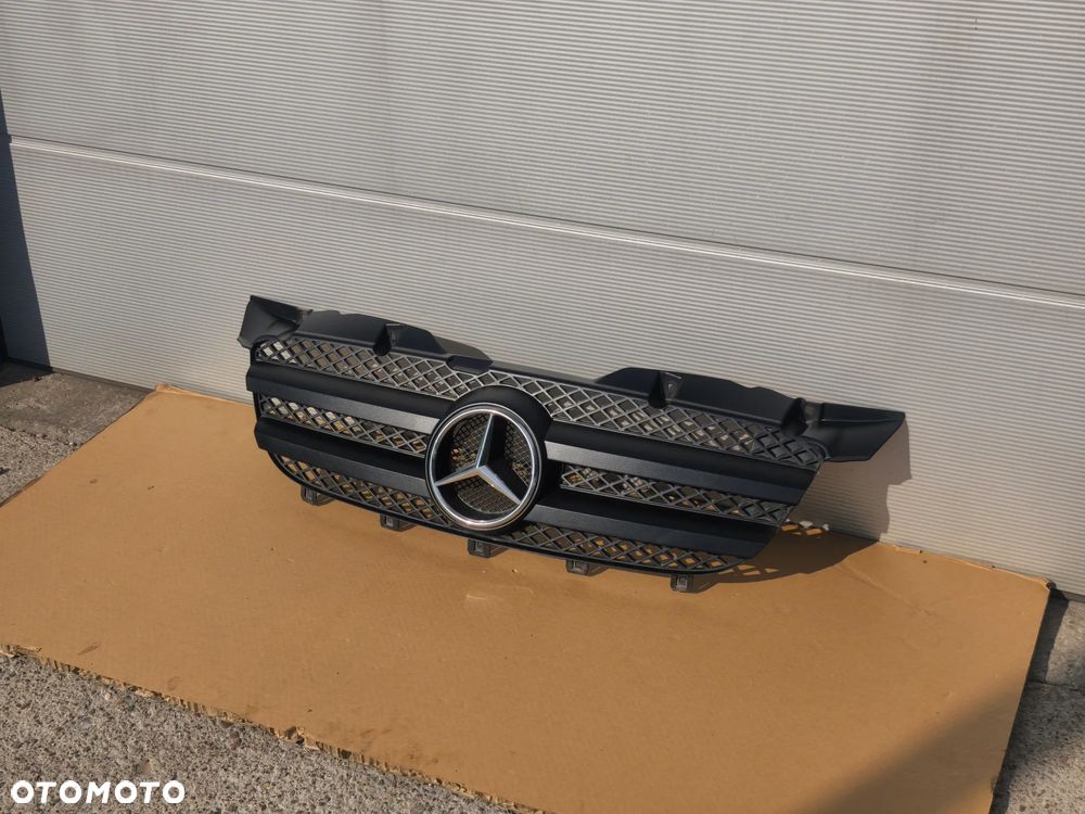 Atrapa grill Mercedes Sprinter w906 przedlift 06-13r a9068800385 - 2