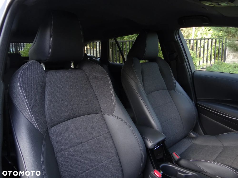 Toyota Corolla - 25