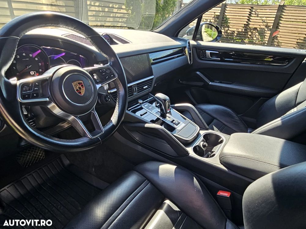 Porsche Cayenne Standard - 12