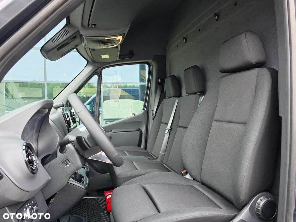 Mercedes-Benz Sprinter 319 CDI Furgon PRO długi 4325 mm L3H2 - 21