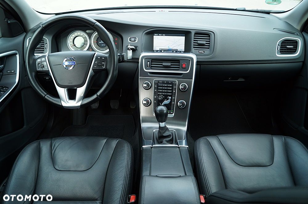 Volvo S60 D5 Summum - 29