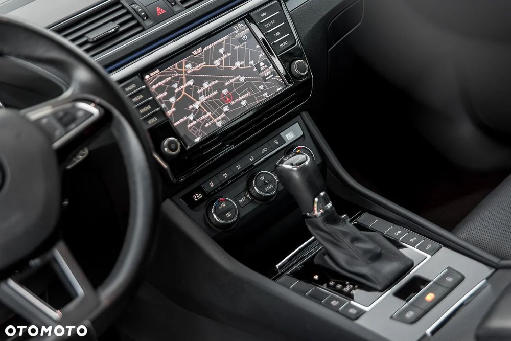 Skoda Superb 1.8 TSI L&K DSG - 16