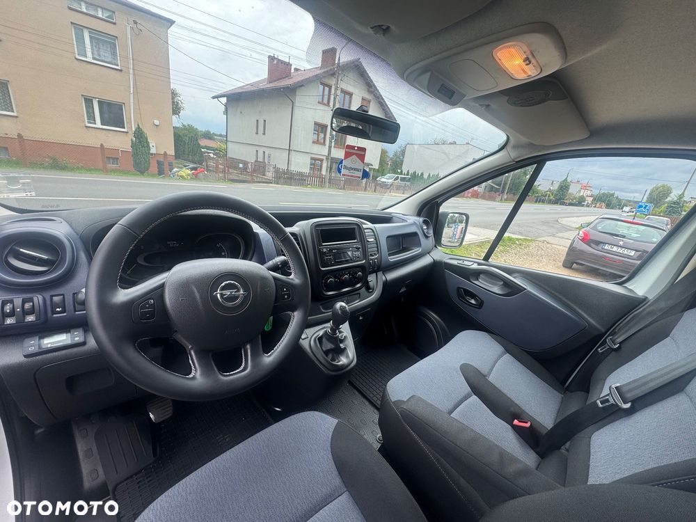 Opel Vivaro - 11