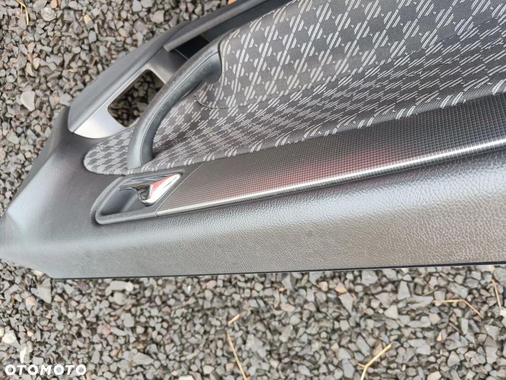 MERCEDES W203 BOCZEK TAPICERKA LEWY PRZÓD PRZEDNI EUROPA - 12