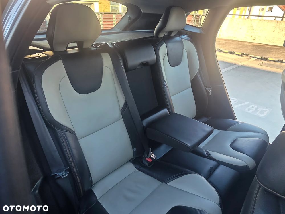 Volvo V40 - 12