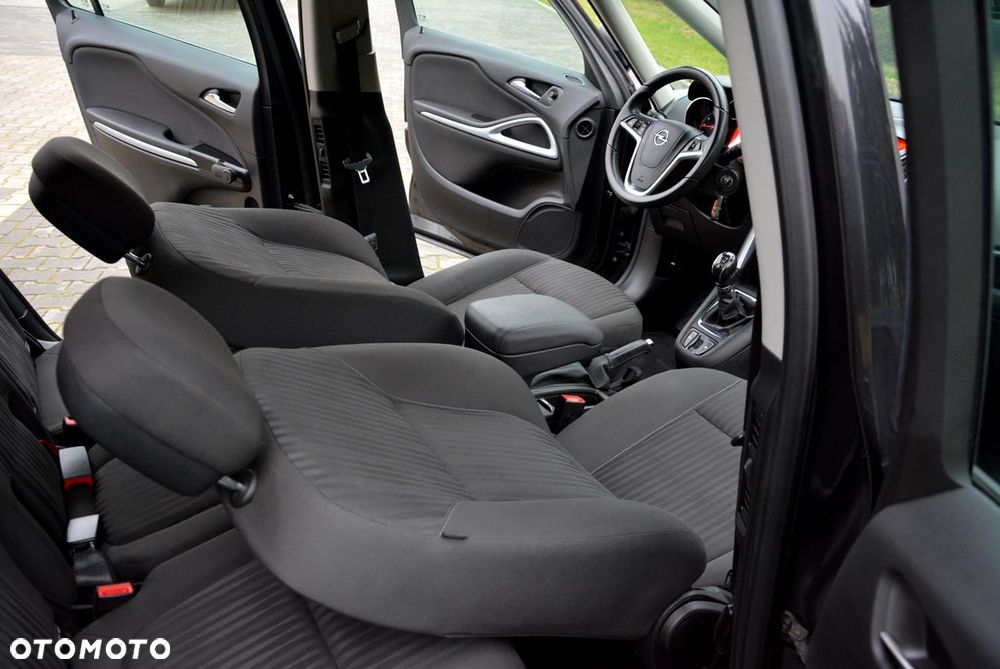 Opel Zafira 1.4 Turbo Business Innovation - 27